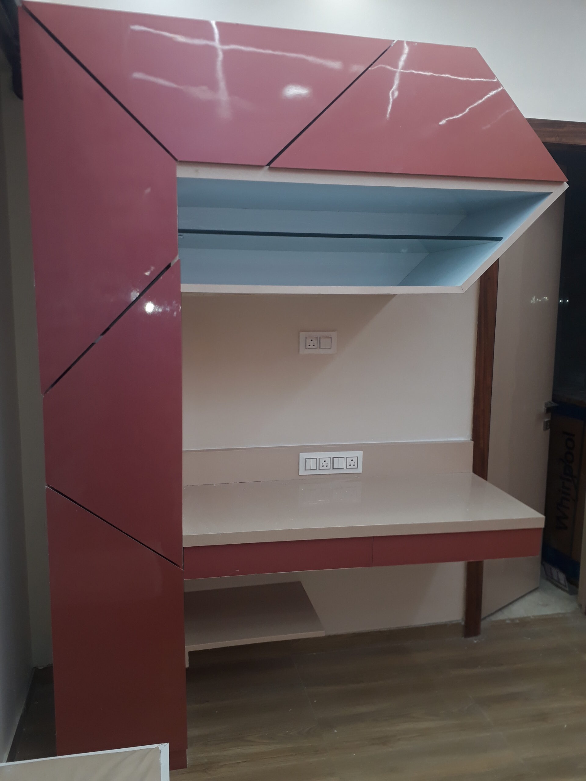 Hexagon shaped kids study unit